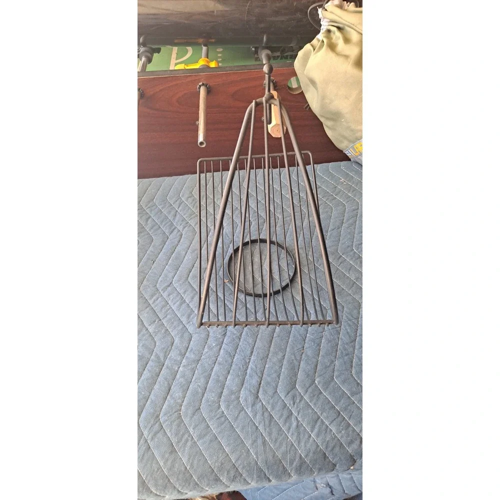 Black Metal Banana Basket 13